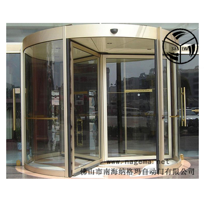 佛山納格瑪2018新款豪華旋轉(zhuǎn)門(mén)全國(guó)直銷(xiāo) 開(kāi)啟工業(yè)門(mén)新紀(jì)元