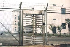 工業(yè)門 高效與安全的生產(chǎn)守護者